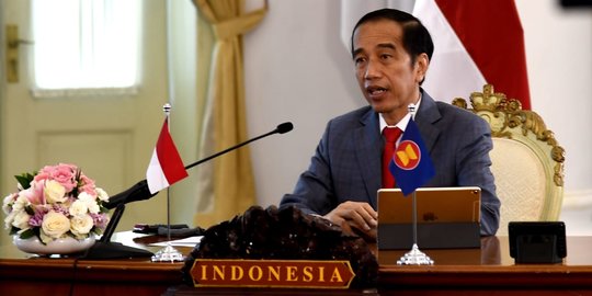 Jokowi Anugerahi Bintang Bhayangkara Nararya Untuk 4 Anggota Polri