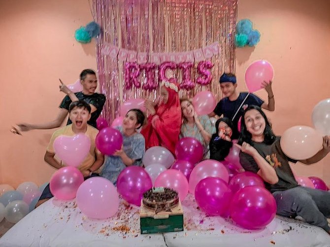 ria ricis ulang tahun ke 25