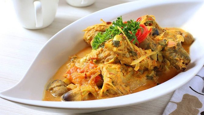 menyantap cipera kuliner tradisional olahan ayam asal sumut