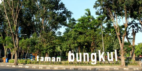 CEK FAKTA: Hoaks Pelayanan Akta Kelahiran Keliling di Taman Bungkul Surabaya