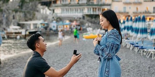 Perjalanan Cinta Nikita Willy & Indra Priawan, Sempat Mengaku Putus hingga Dilamar