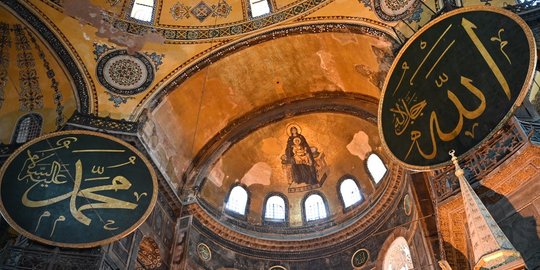 Menyusuri Museum Hagia Sophia, Bekas Katedral yang Akan Diubah Jadi Masjid