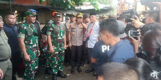 Panglima TNI Tiba-Tiba Datangi Rumah Kapolri, Bawa Kejutan Spesial Tak Terduga