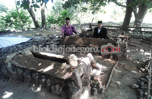 makam wali kidangan