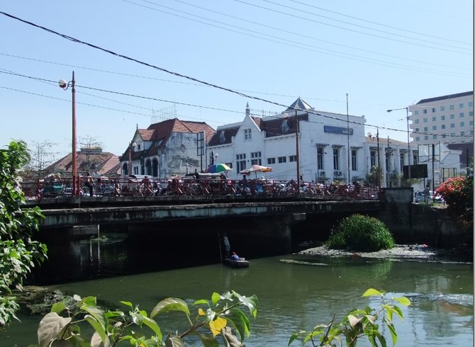 jembatan merah surabaya