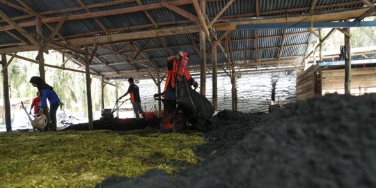Kisah Polisi Sukses Usaha Pupuk Organik, Gagal Raih Sarjana Pertanian Saat Kuliah