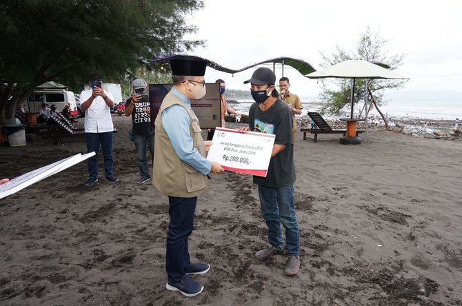 bupati anas tinjau destinasi wisata pastikan pengelola terapkan protokol kesehatan