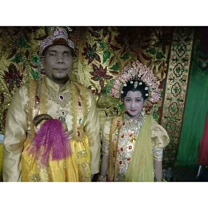 Viral Pernikahan Anak di Bawah Umur, Saling Suka dengan Pria 44 Tahun | merdeka.com