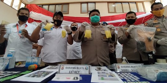 Kenal Narkoba di Tempat Hiburan, Biduan Jualan Sabu Hidupi Dua Anak