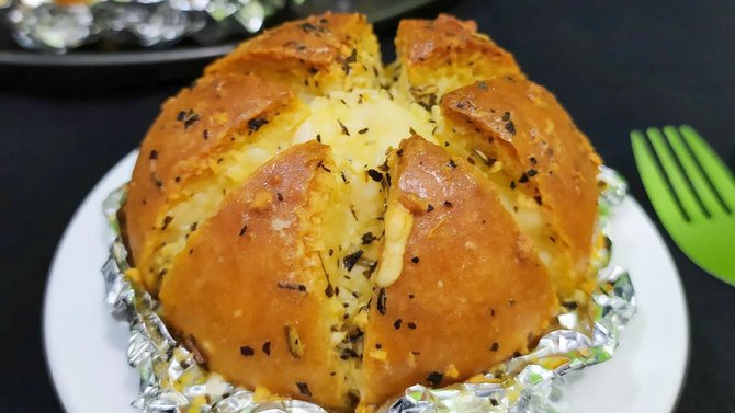 Resep Cream Cheese Garlic Bread Ala Korea Lembut Dan Gurih Merdeka Com