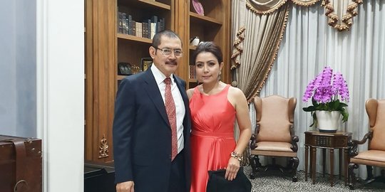 Awet Muda Tetap Cantik Ini Potret Terbaru Halimah Mantan Istri Bambang Trihatmodjo Merdeka Com