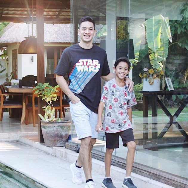 10 potret rumah nana mirdad dan andrew white