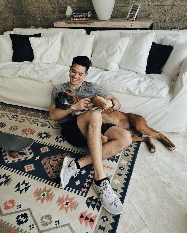 10 potret rumah nana mirdad dan andrew white