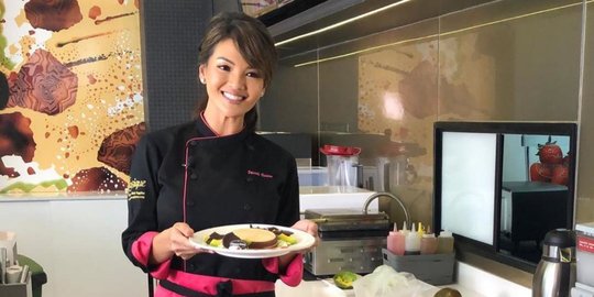 Pernah Kerja Jadi Pelayan Resto Di Amerika Begini Perjalanan Karier Chef Farah Quinn Merdeka Com