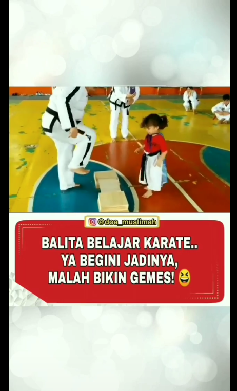 begini momen balita belajar karate