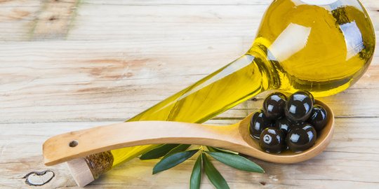 7 Manfaat Olive Oil Untuk Wajah Dan Cara Aman Memilihnya Mudah Dilakukan Merdeka Com