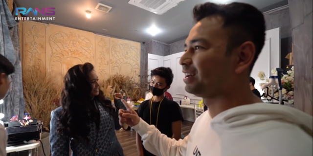Raffi Ahmad Terus Puji Chelsea Ayushita Bella Sumpah Cantik Banget Gw Pusing Merdeka Com