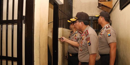 Lima Tahanan Polsek di Palembang Kabur, Dua Polisi Diperiksa
