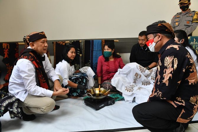 menkop ukm teten masduki membuka pelatihan peningkatan sdm