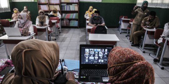 Hari Pertama Tahun Ajaran Baru 2020 di Tengah Pandemi