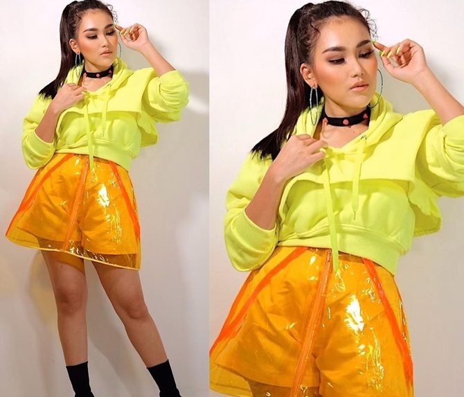 gaya pemotretan ayu ting ting