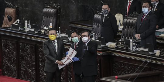 DPR Sahkan Perppu Pilkada Jadi UU