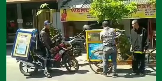 Intip Keseruan Kolaborasi Los Dol di Nganjuk, Para Pedagang Joget Bareng