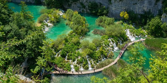 Pesona Plitvice, Taman Nasional Tertua di Dunia yang Jadi Situs Warisan Dunia UNESCO