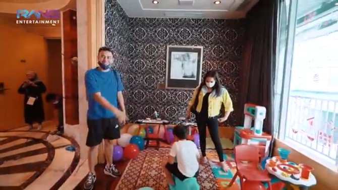 raffi dan nagita menginap di hotel mewah