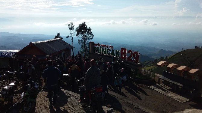 puncak b29 lumajang