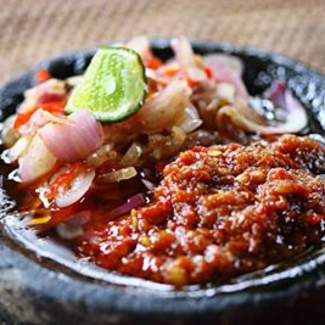 7 cara membuat sambal tomat bawang hingga teri yang pedas mudah dipraktikkan