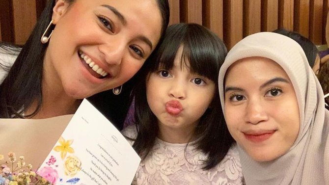 5 potret kebersamaan marshanda dan nesyana ayu kompak asuh sienna