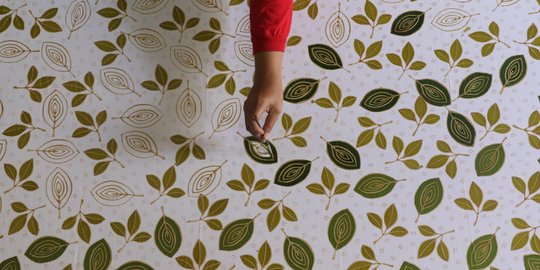 Menengok Pembuatan Batik Tulis Khas Tangerang
