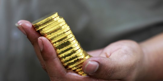 Harga Emas Antam Masih Betah di Rp956.000 per Gram