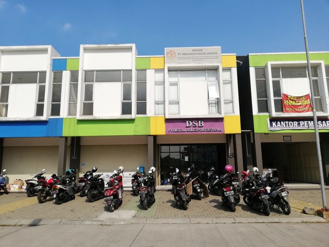 perusahaan pencuri pulsa