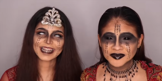5 Potret Sara Fajira dan Jharna Bhagwani Makeup 'Lathi' Bareng, Keren Banget