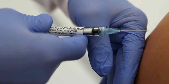 Uji Coba Awal Vaksin Covid-19 Buatan Universitas Oxford Berjalan Sukses