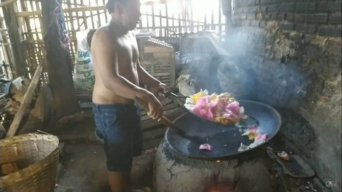 kerupuk pasir khas cirebon