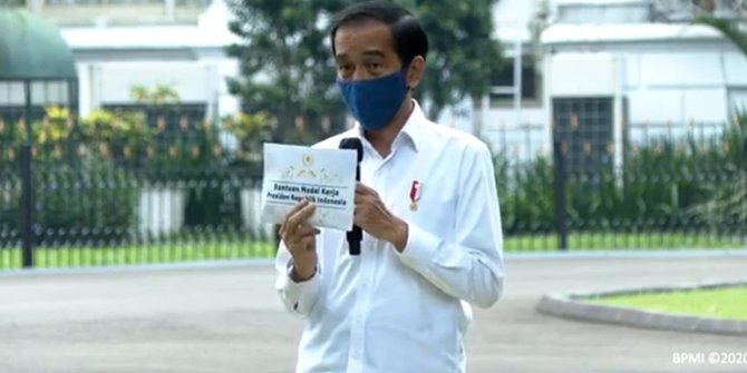 Bagikan BMK, Jokowi Minta Pedagang Tidak Gunakan Bantuan 
