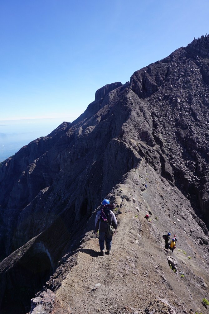 gunung raung di jawa timur