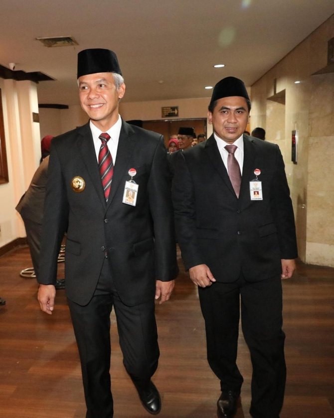 ganjar pranowo dan taj yasin