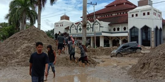 Korban Banjir di Luwu Utara Mulai Terserang Penyakit