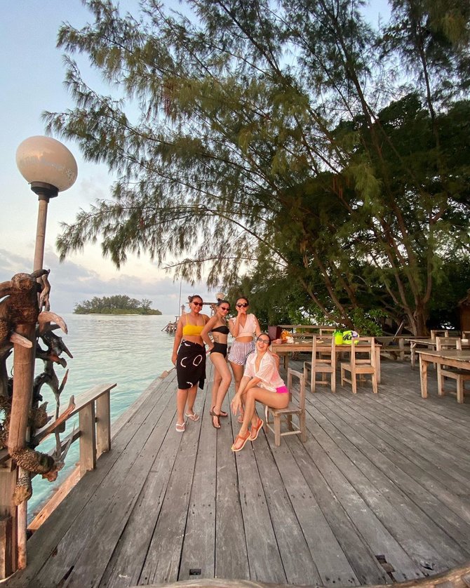 Cerita Liburan Ke Pantai Bersama Teman Jejak Belajar