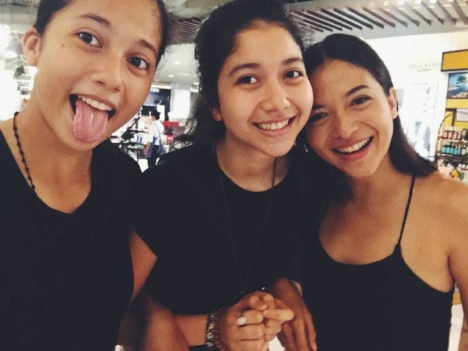 putri marino dan dua adiknya