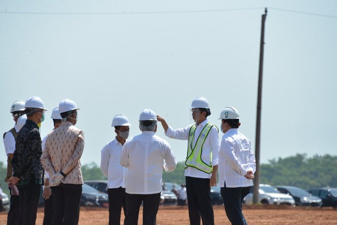 jokowi di kawasan industri batang