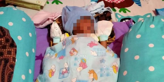 Dikira Boneka, Warga Ternate Kaget Temukan Bayi Lelaki dalam Kardus