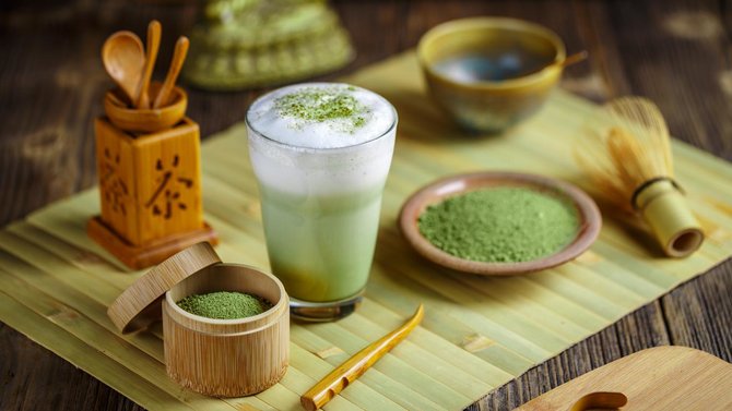 ilustrasi matcha latte