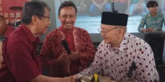 Sastrawan Ajip Rosidi Dirawat di RSUD Tidar Magelang