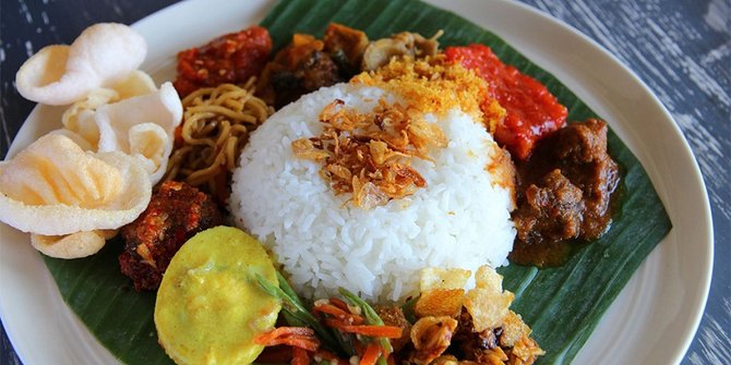 menyantap nasi kentut kuliner unik dari medan yang nyentrik dan lezat