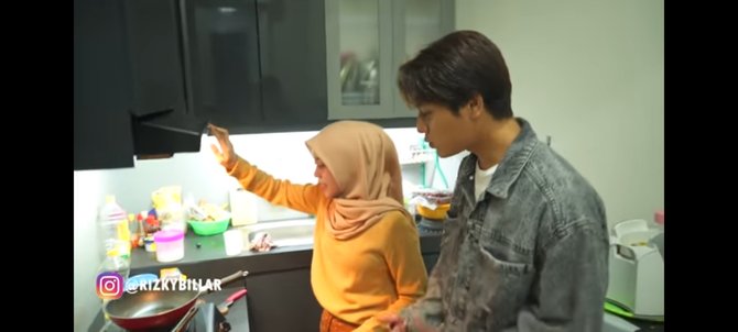 momen masak bersama rizky dan lesti